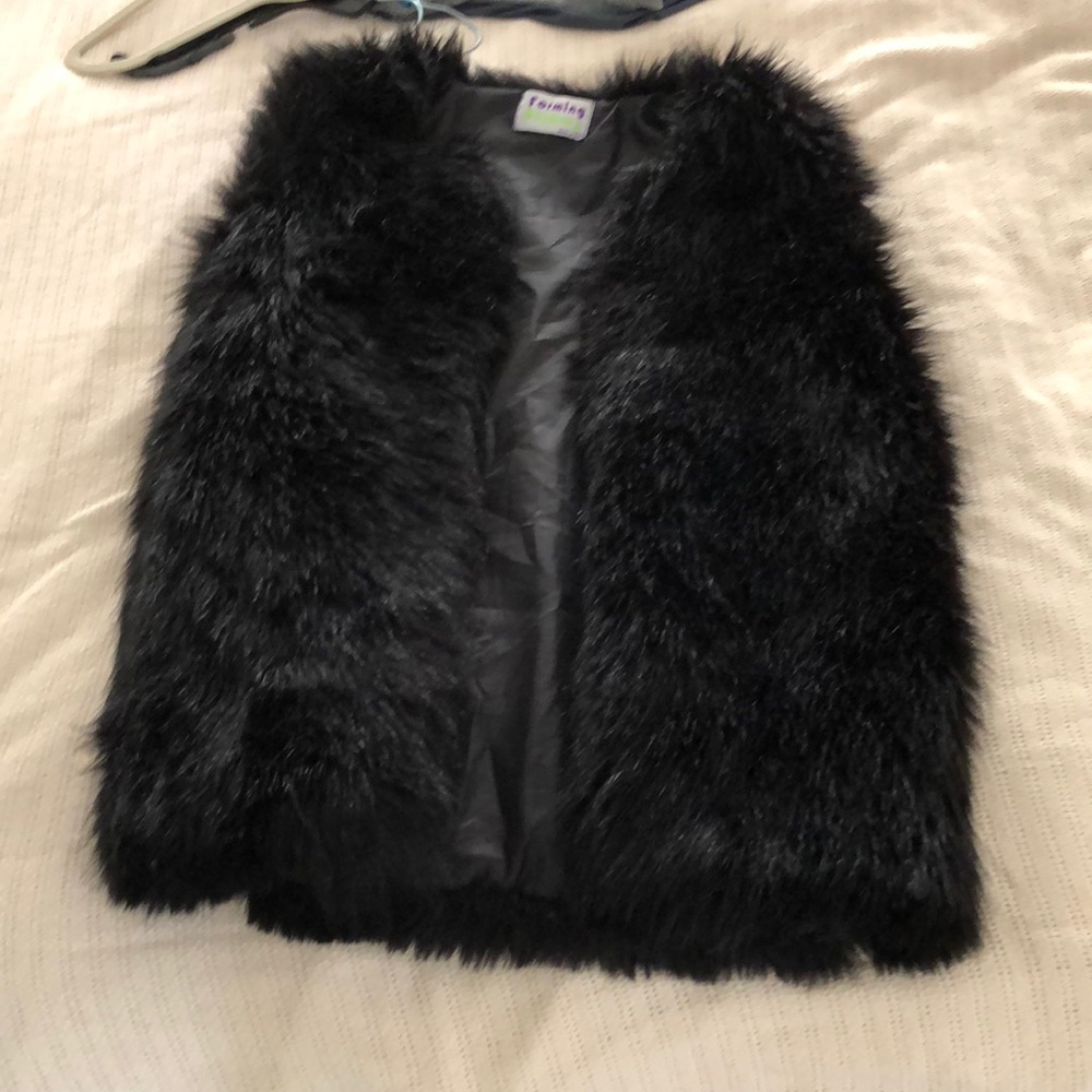 Black faux fur vest!